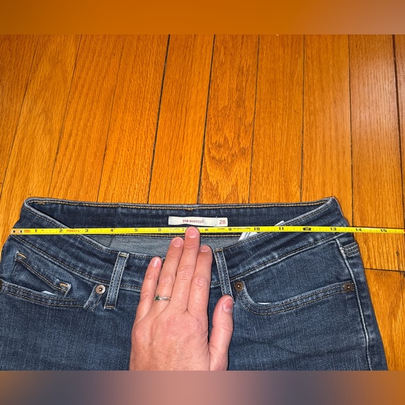 Levi’s bootcut jeans. Size 28. - Picture 4 of 5